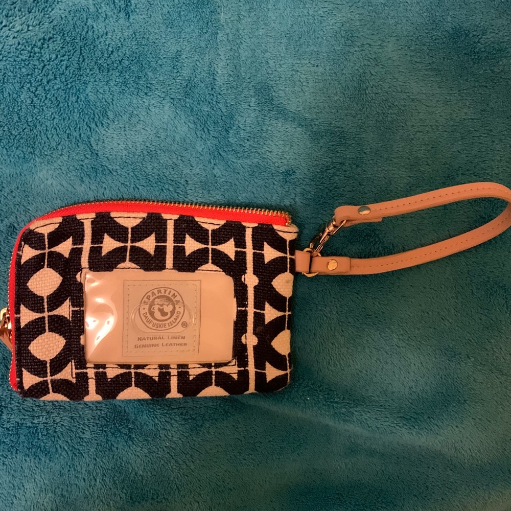 Wristlet wallet